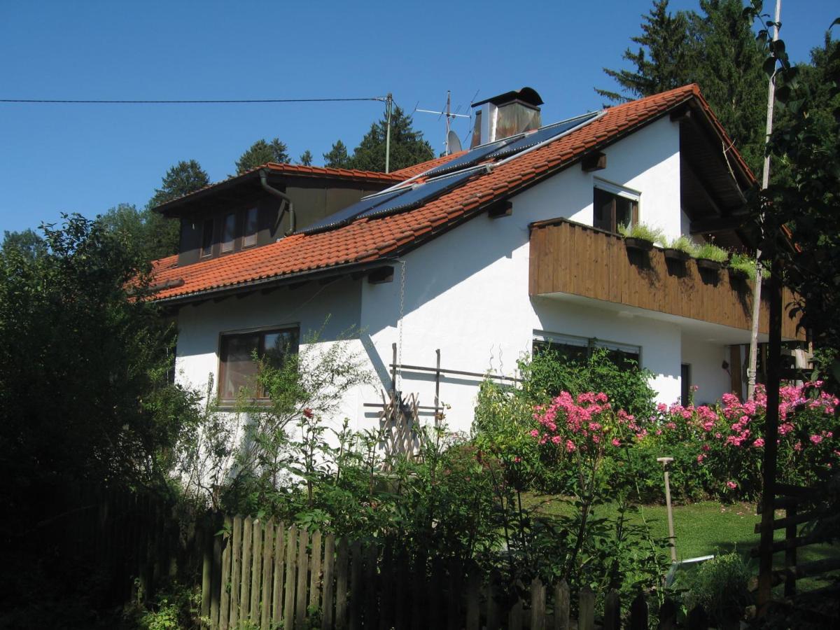 Komfortabel Wohnen Am Waldrand Von Pitzling Apartment Landsberg am Lech Exterior photo